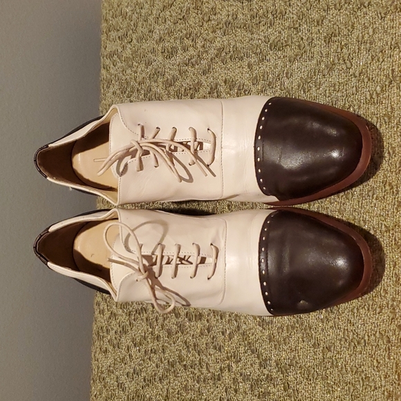 Bandolino Cream and Brown Leather Oxfords Size 7.5 - Picture 3 of 11